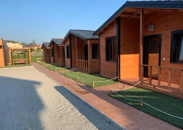 Recinto As Casinas Апарт-отель 4*